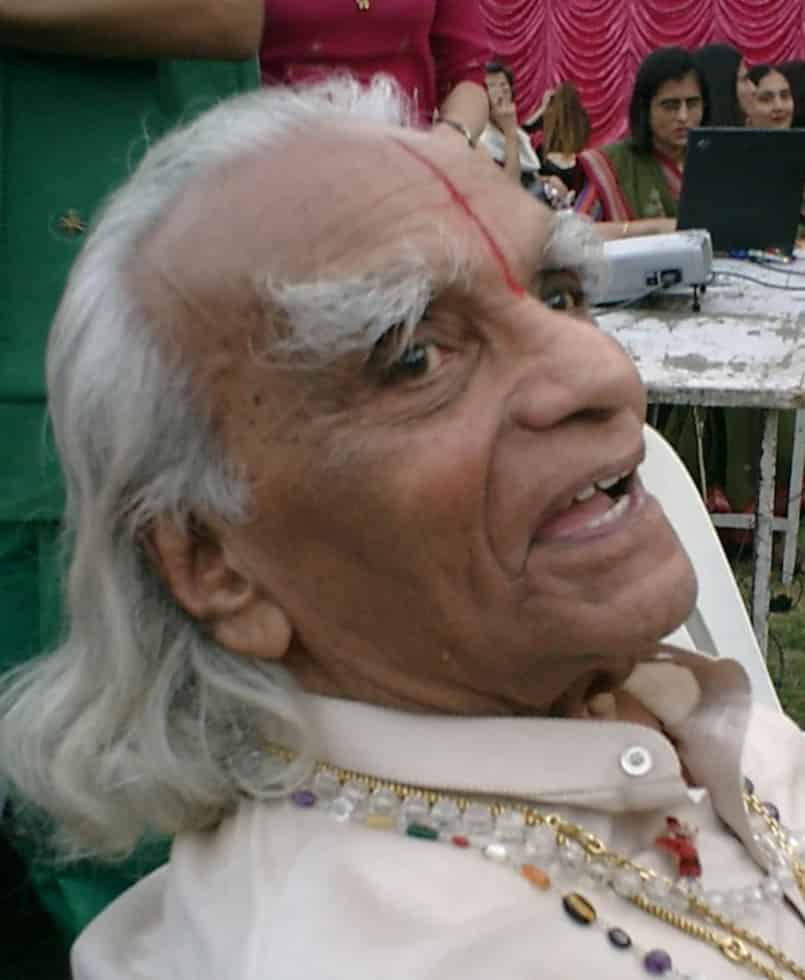B.K.S. Iyengar (Light on Pranayama)